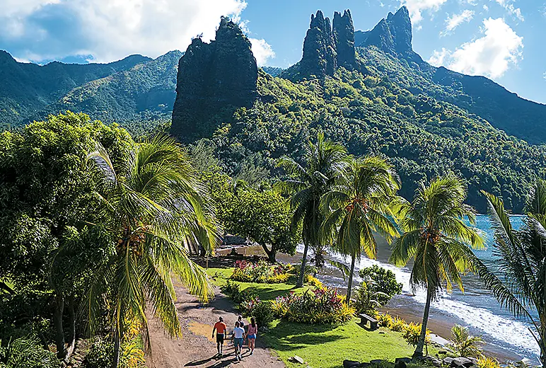 Hatiheu_Nuku-Hiva_P1260255 (1).jpg